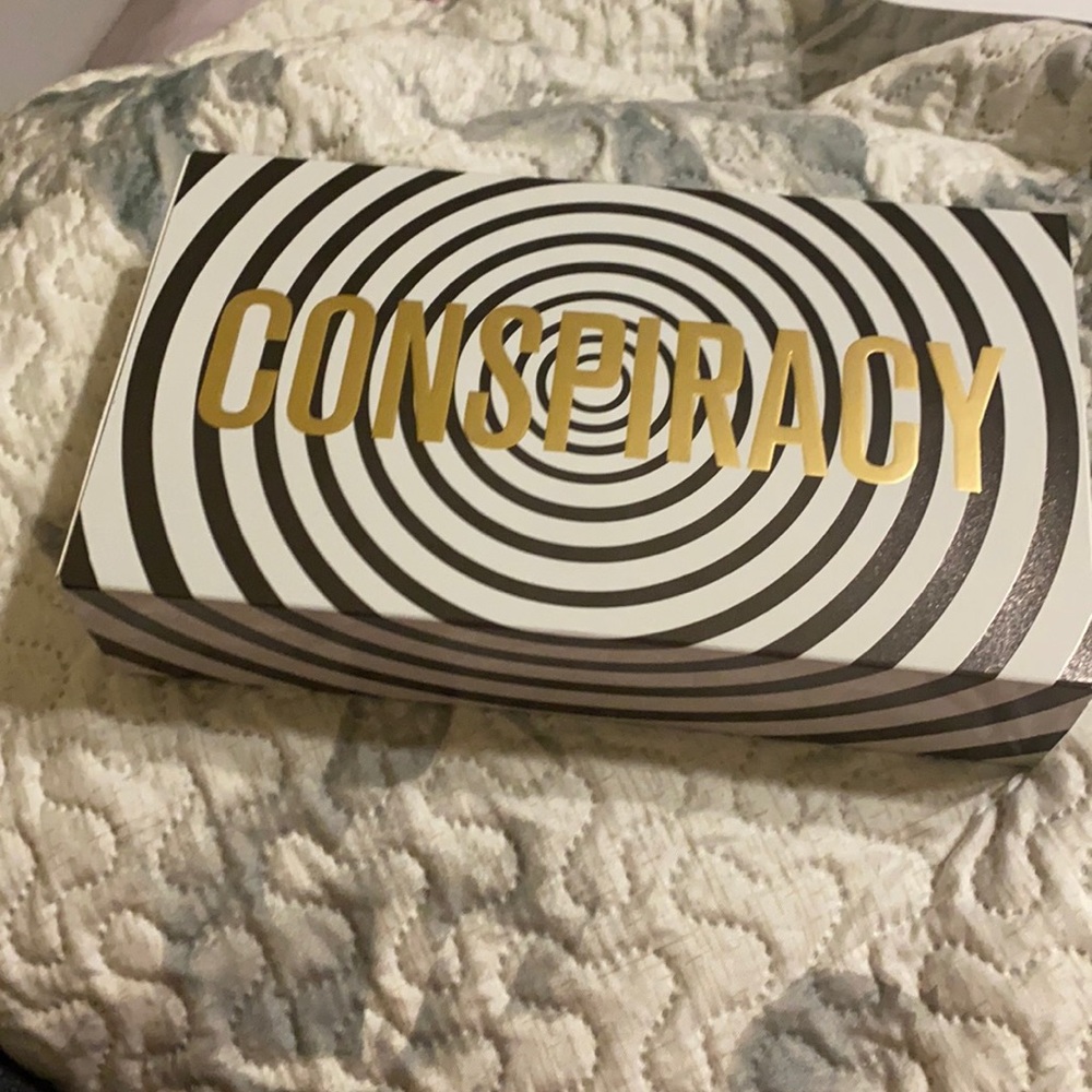 Jeffree Star Shane Dawson Conspiracy Palette